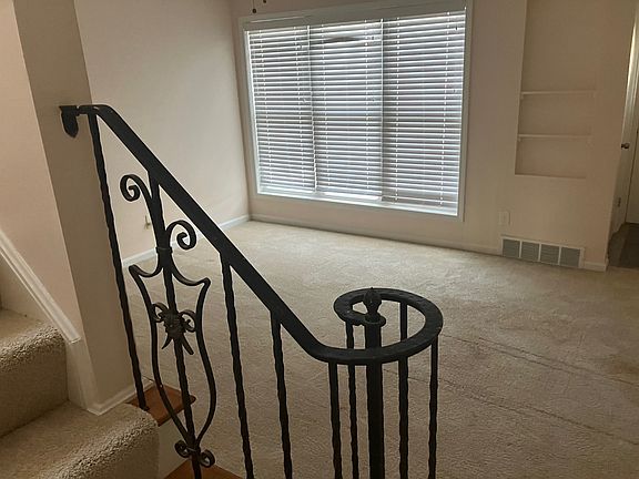 4th image of 1720 Lyndhurst Rd