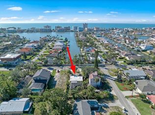 9760 Vanderbilt Dr, Naples, FL 34108