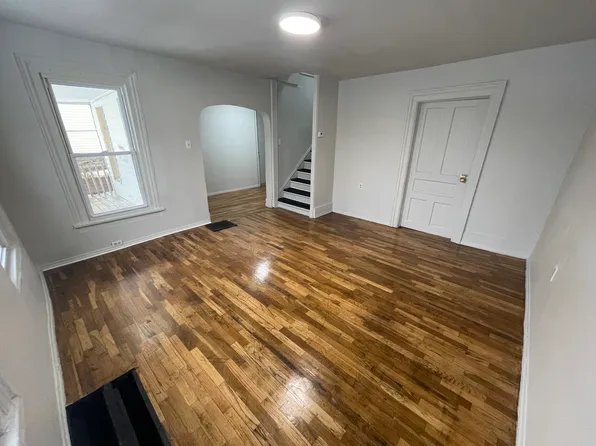 227 W Franklin St, Jackson, MI 49201