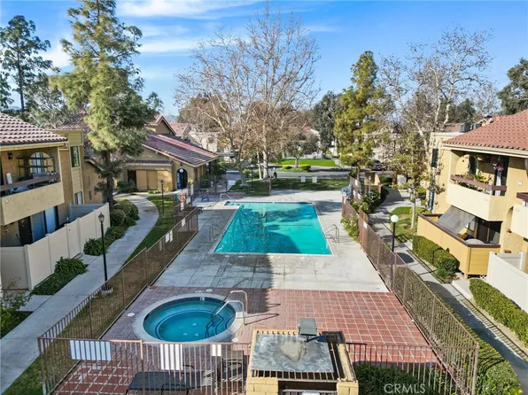 18752 Mandan St APT 1016, Santa Clarita, CA 91351