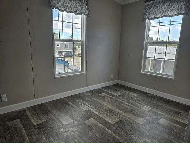 3 bed, 960 sqft, $2,950 — Photo 3