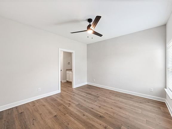 4th image of 1020 Pecan Pl #1020