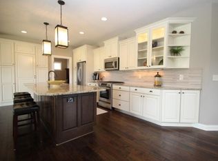 16201 Berger Dr, Eden Prairie, MN 55347