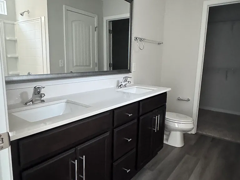 240 Brookline Dr — Photo 10