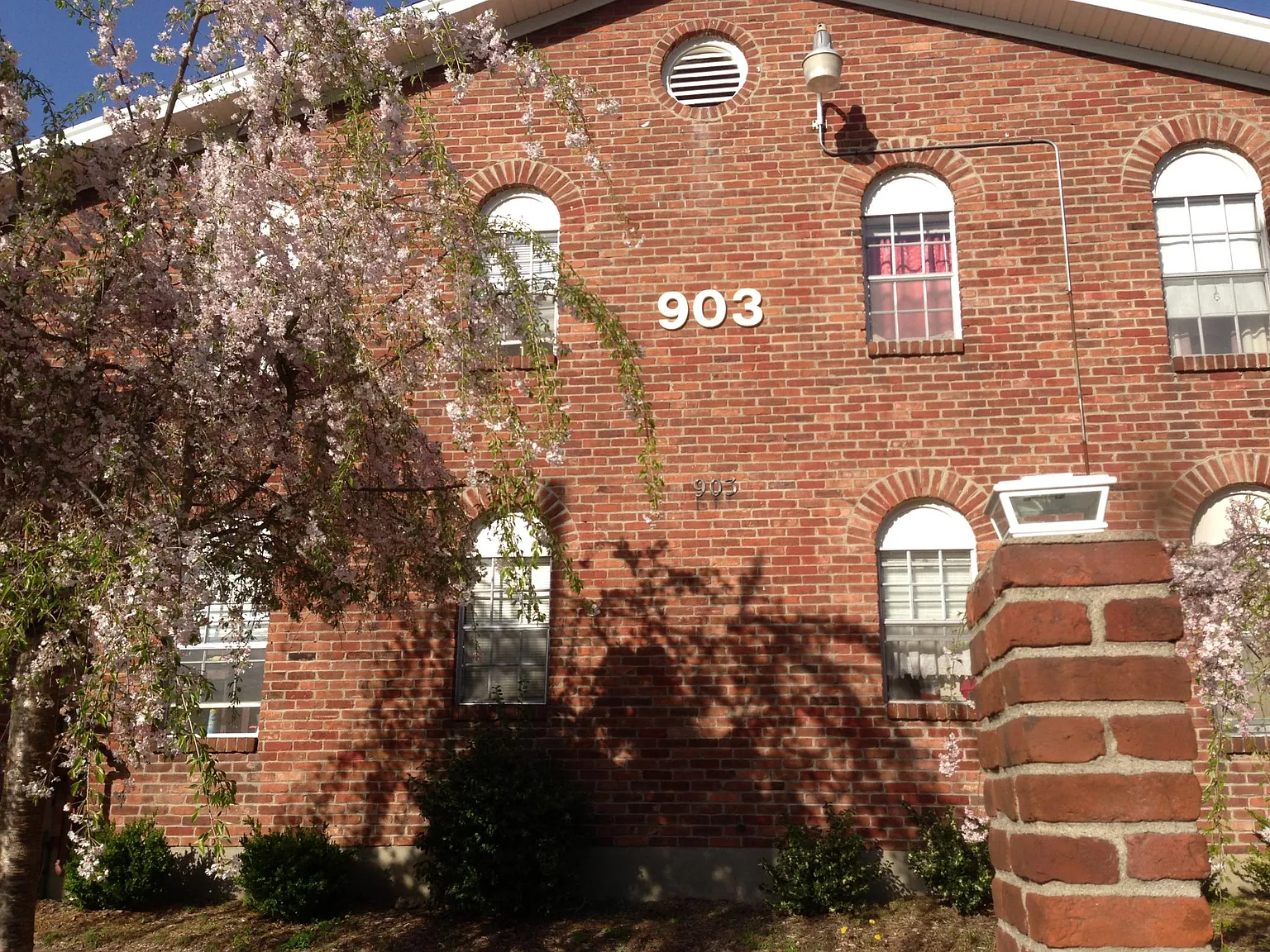 903 Barret Ave — Photo 1