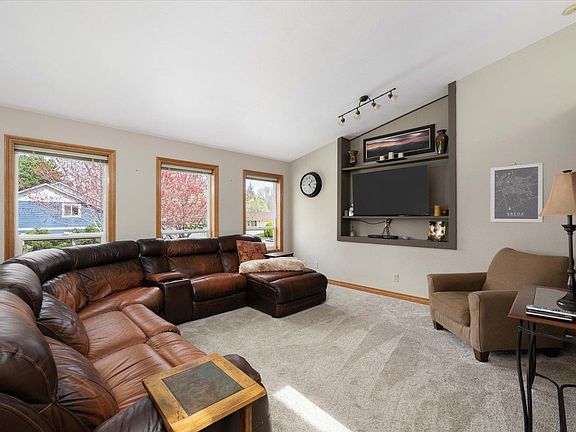 5th image of 1508 S Van Buren Pl