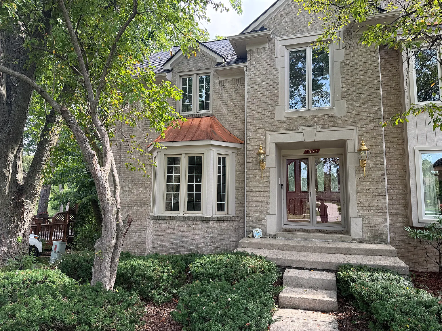 5 bed, 3.5 bath, 3827 sqft, $4,350 — Photo 1