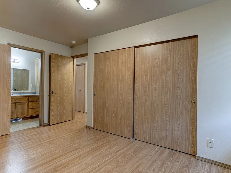 M0833 Arbor Terrace Condo's — Photo 56