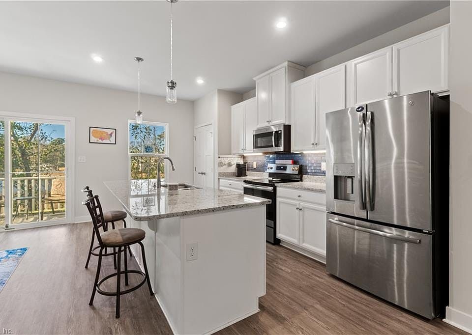 1st image of 444 Westport St