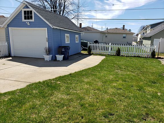 Garage with extra parking