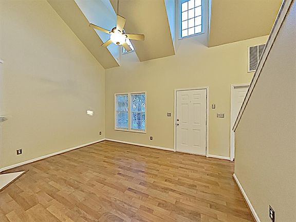 5th image of 10206 Orchard Grass Ct #10206