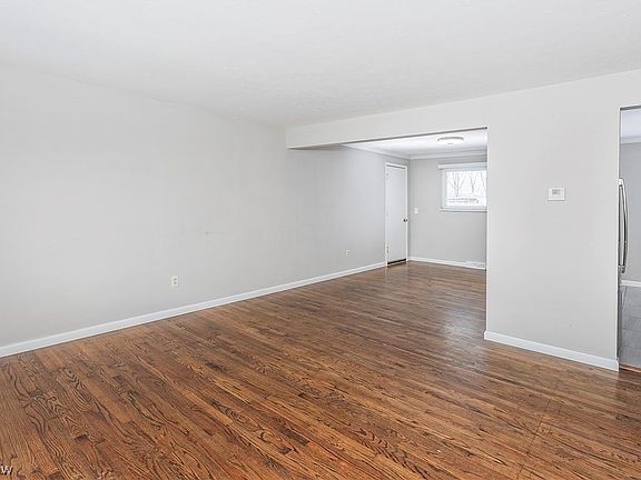 3rd image of 550 Augdon Dr