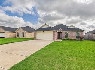398 Blakney St, Cleburne, TX 76031