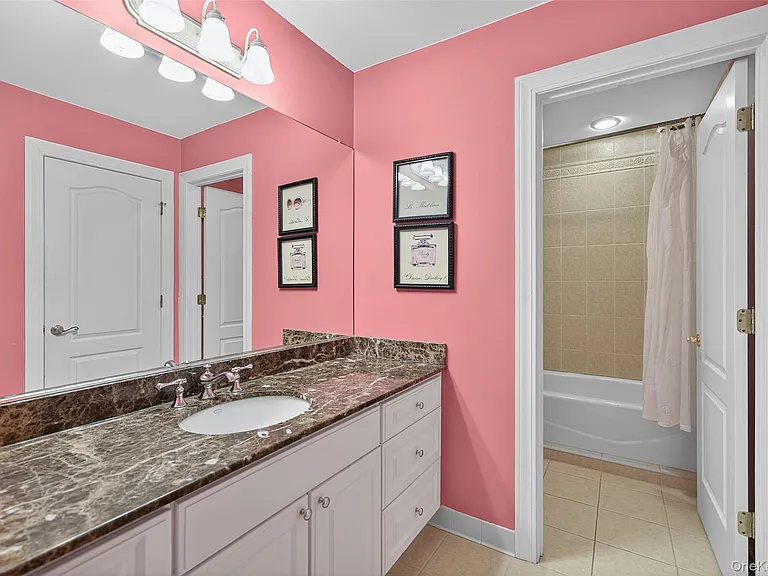 11 Dorian Way — Photo 27