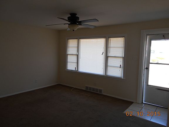 5th image of 826 Bella Ln