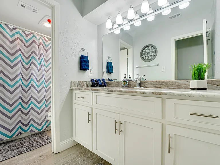 13421 Whispering Hills Dr — Photo 13