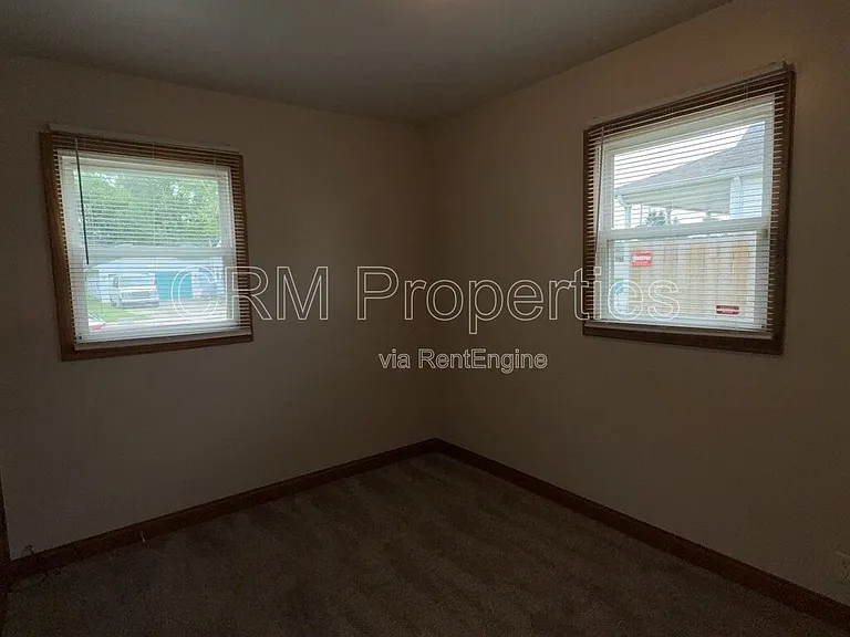 1504 N Philips St — Photo 17