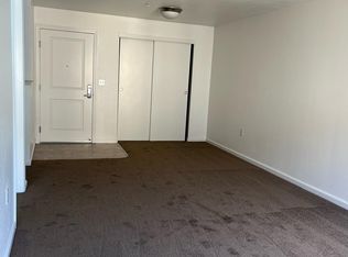 670 7th St APT 402, Santa Rosa, CA 95404