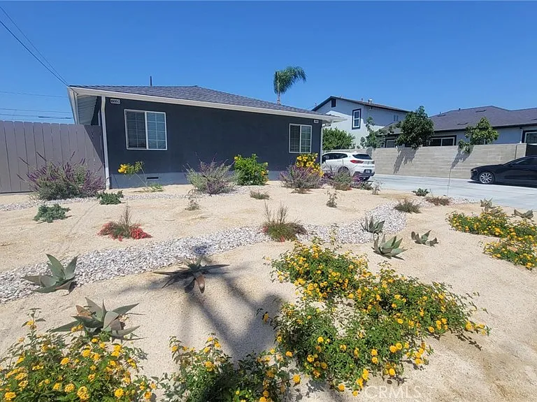 1605 E Santa Ana St — Photo 40