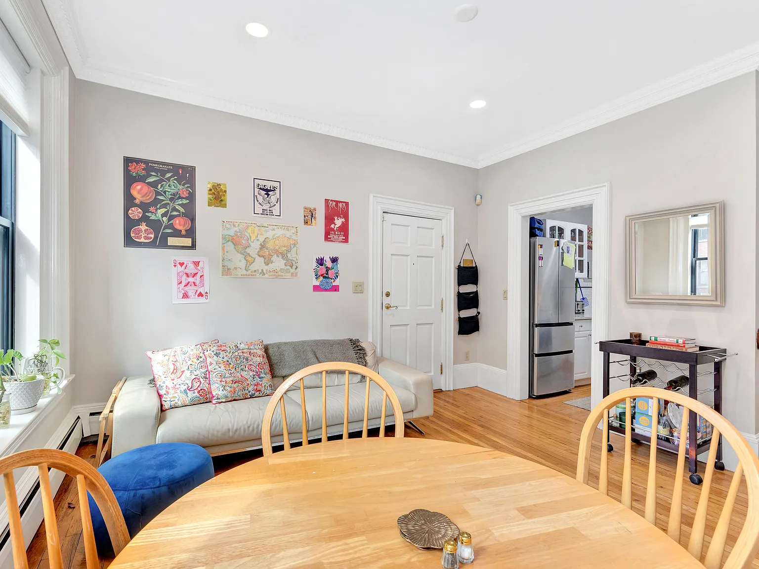 2 bed, 1.5 bath, 1077 sqft, $3,800 — Photo 3