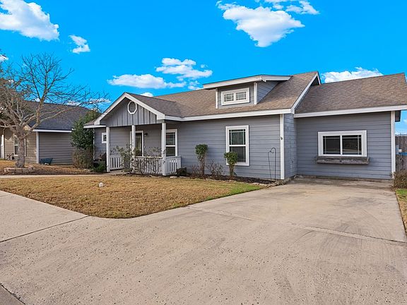 2nd image of 120 Ivy Ln