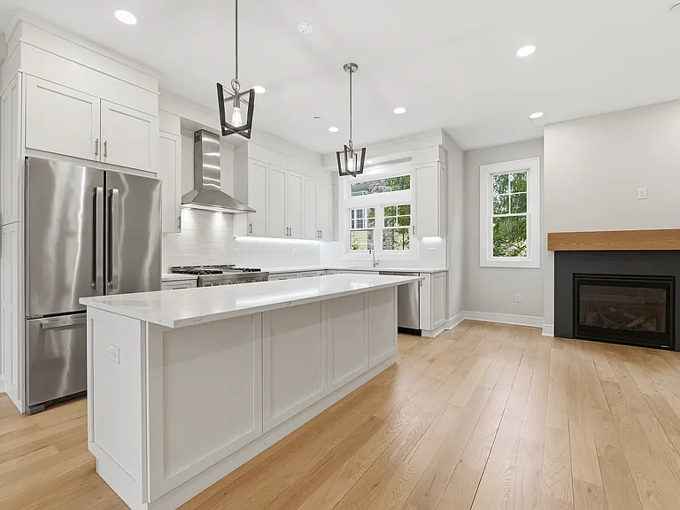 603 Springfield Ave #101 — Photo 1