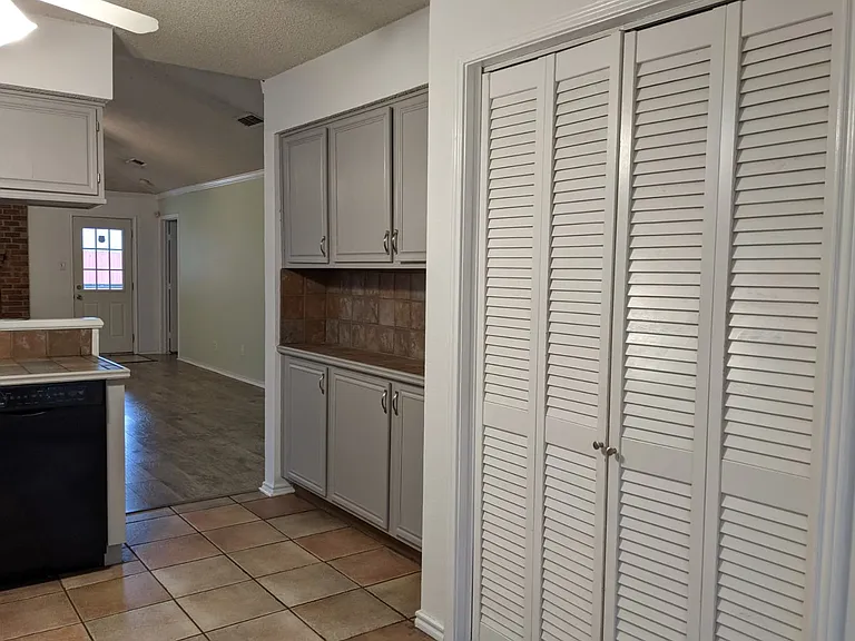 Topperwind Ct — Photo 6