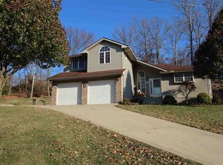 327 Redbud Dr, Ashland, KY 41102