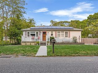 181 Hawthorne St, Mastic, NY 11950