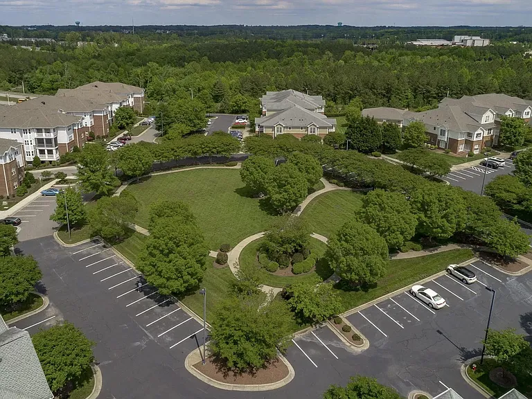 1034 Waterford Lake Dr #1034 — Photo 31