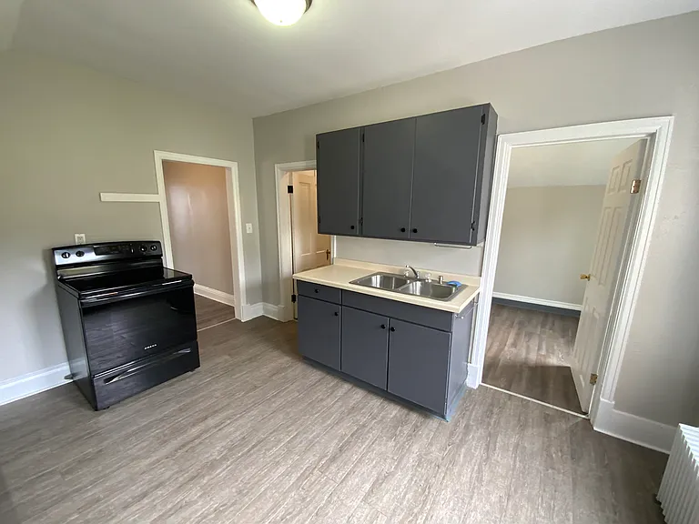2 bed, 1.0 bath, $1,080 — Photo 7
