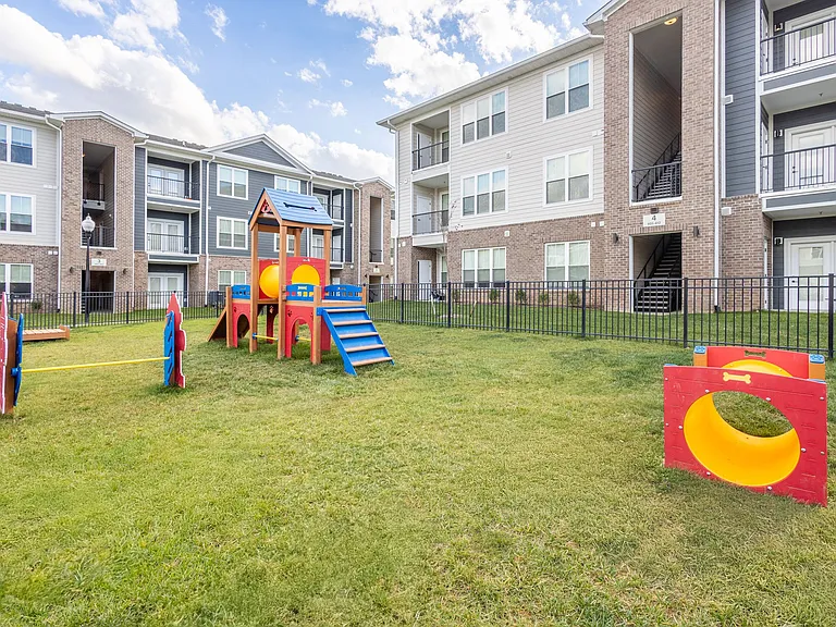 Arbour Place Apartments — Photo 43