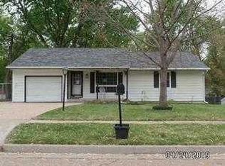 3105 SW Grand Ct, Topeka, KS 66614