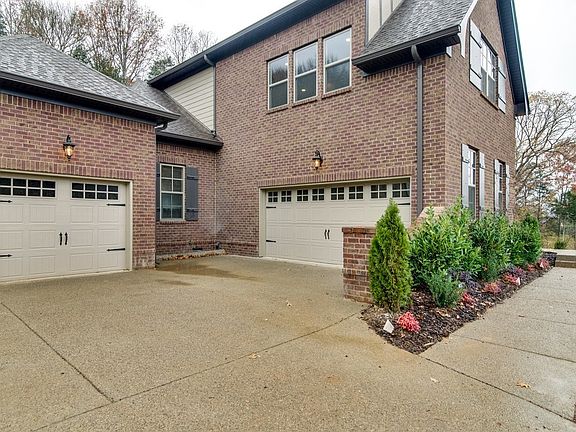 2nd image of 7045 Big Oak Rd