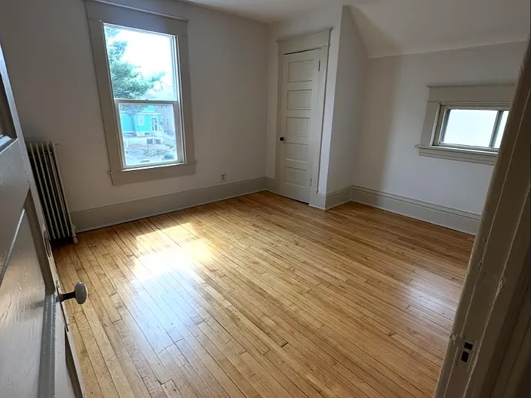 1608 Van Buren Ave — Photo 6