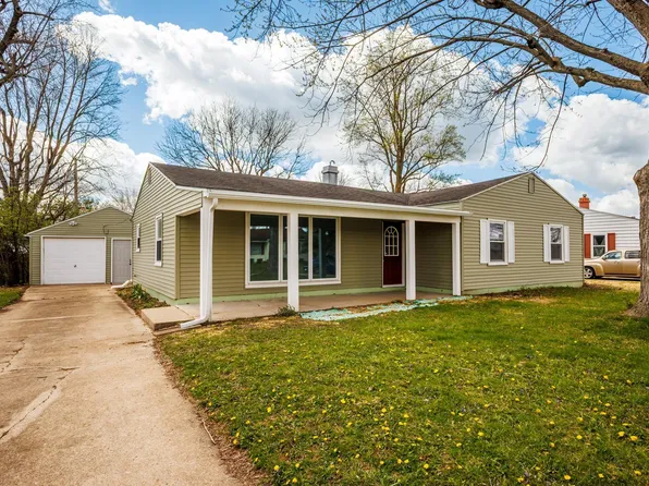 1501 W Stirling Dr, Muncie, IN 47304