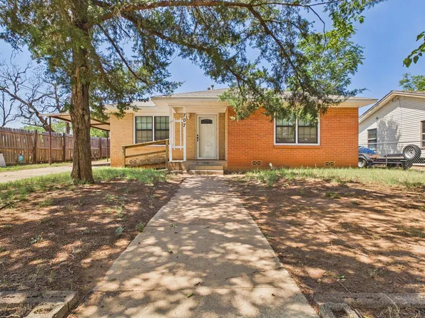 707 E New Mexico Ave, Sweetwater, TX 79556