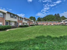 Jamestowne Apartments