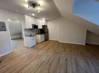 1203 Spruce St APT 4, Philadelphia, PA 19107