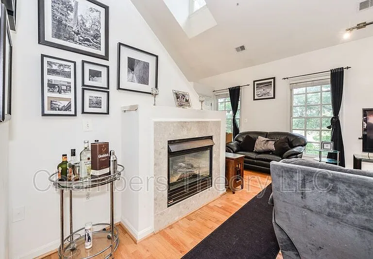 705 Massey Ln #B — Photo 11