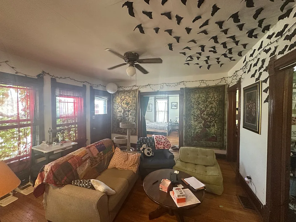 524 E Main St