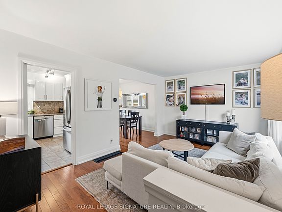 3rd image of 32 Althea Rd