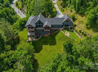 706 Silver Springs Dr, Banner Elk, NC 28604