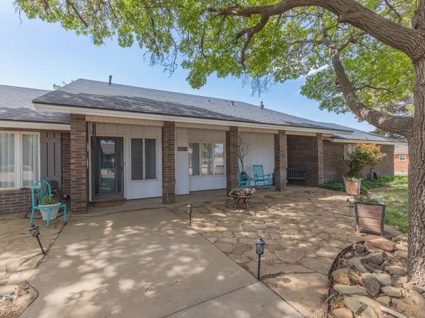 1102 15th St, Shallowater, TX 79363