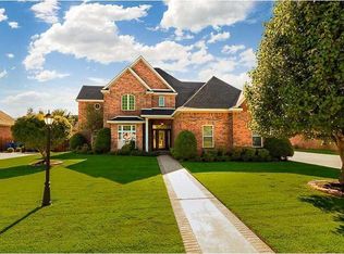 203 NW Yukon Trail St, Bentonville, AR 72712