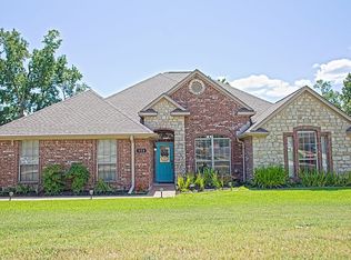 408 Northcreek Dr, Chandler, TX 75758