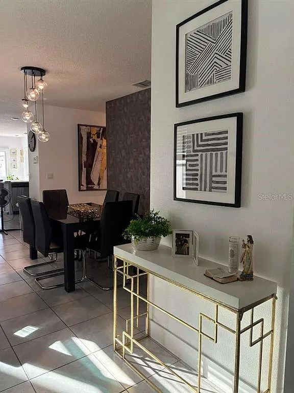 3 bed, 2.0 bath, 1516 sqft, $2,450 — Photo 4