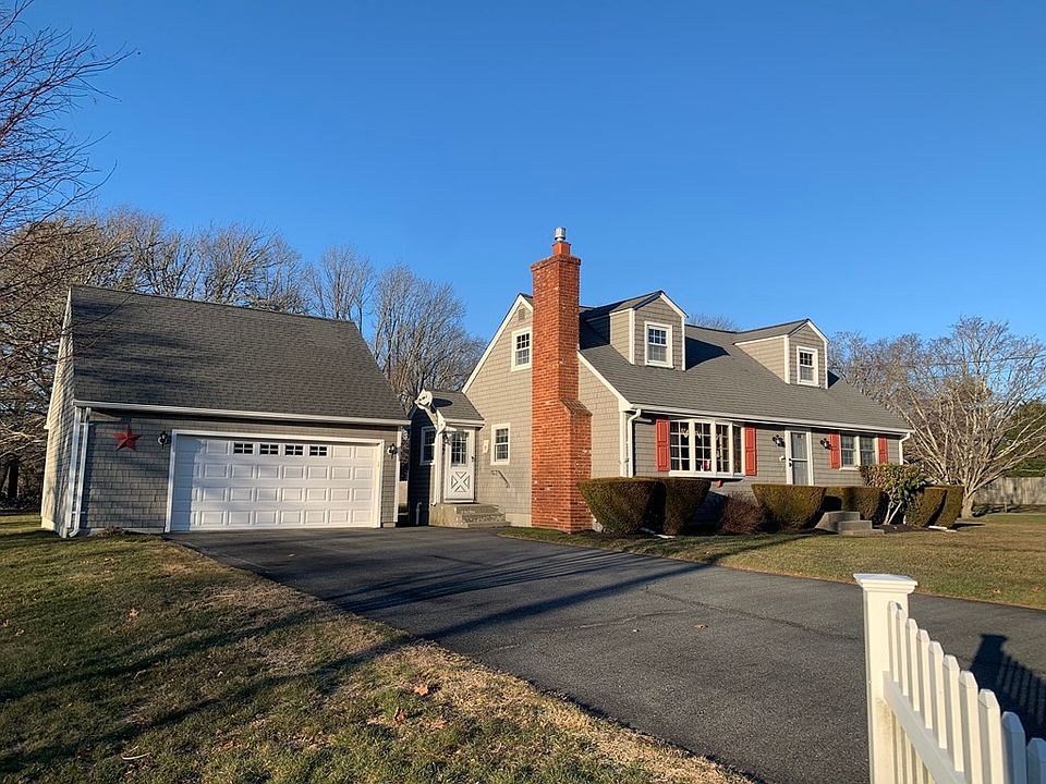 27 University Dr, Westport, MA 02790 Zillow