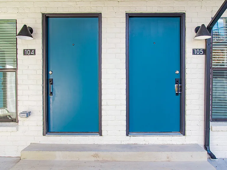 Perrin Flats at Bishop Ridge — Photo 18