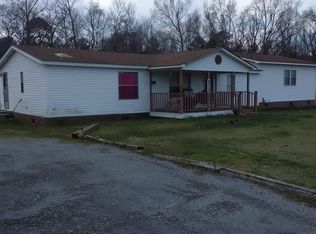 579 Brushy Bay Rd, Bennettsville, SC 29512